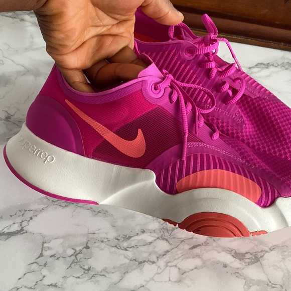 Pink Nike Superrep size 9.5 shoes - Picture 2 of 4
